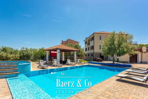 photo 2 Krk, Dobrinj, Rustic Villa with a 60 m² heated pool, jacuzzi, sauna, and fitness
