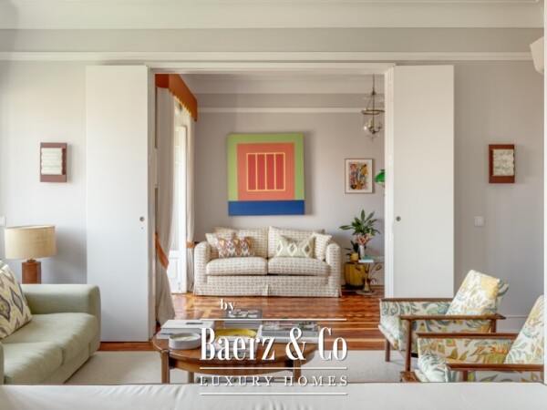 photo 2 Elegant Three-Bedroom Apartment Between Eduardo VII Park and Amoreiras