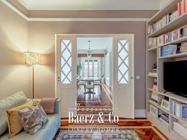 photo 6 Elegant Three-Bedroom Apartment Between Eduardo VII Park and Amoreiras