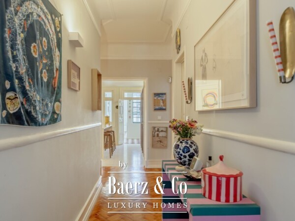photo 9 Elegant Three-Bedroom Apartment Between Eduardo VII Park and Amoreiras